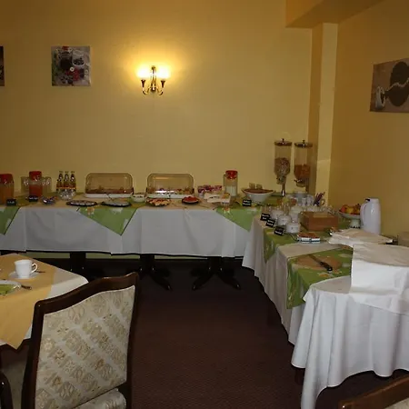 Am Ring 招待所 3*