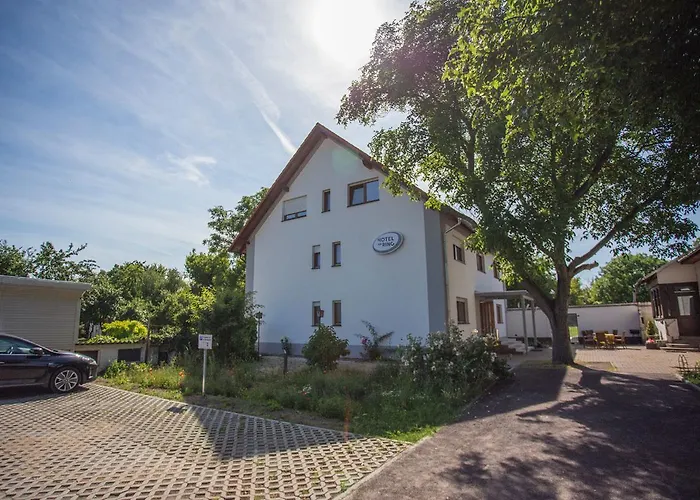 Am Ring Гостевой дом